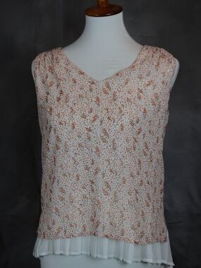 NWT Daniel Rainn Peach Floral V-Neck Chiffon-Hem Tank. Size Small